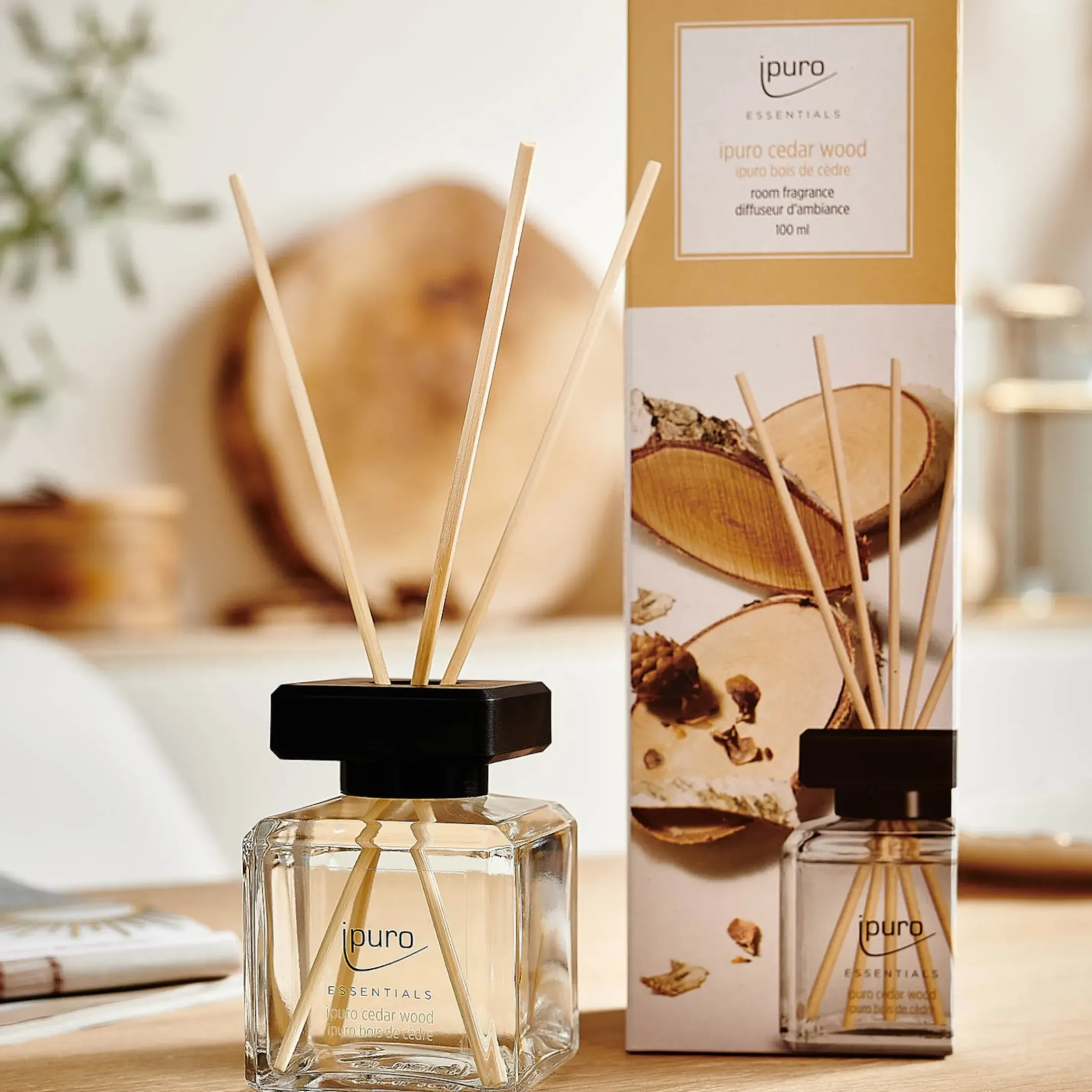 Depot Essentials>Essentials Raumduft Cedar Wood