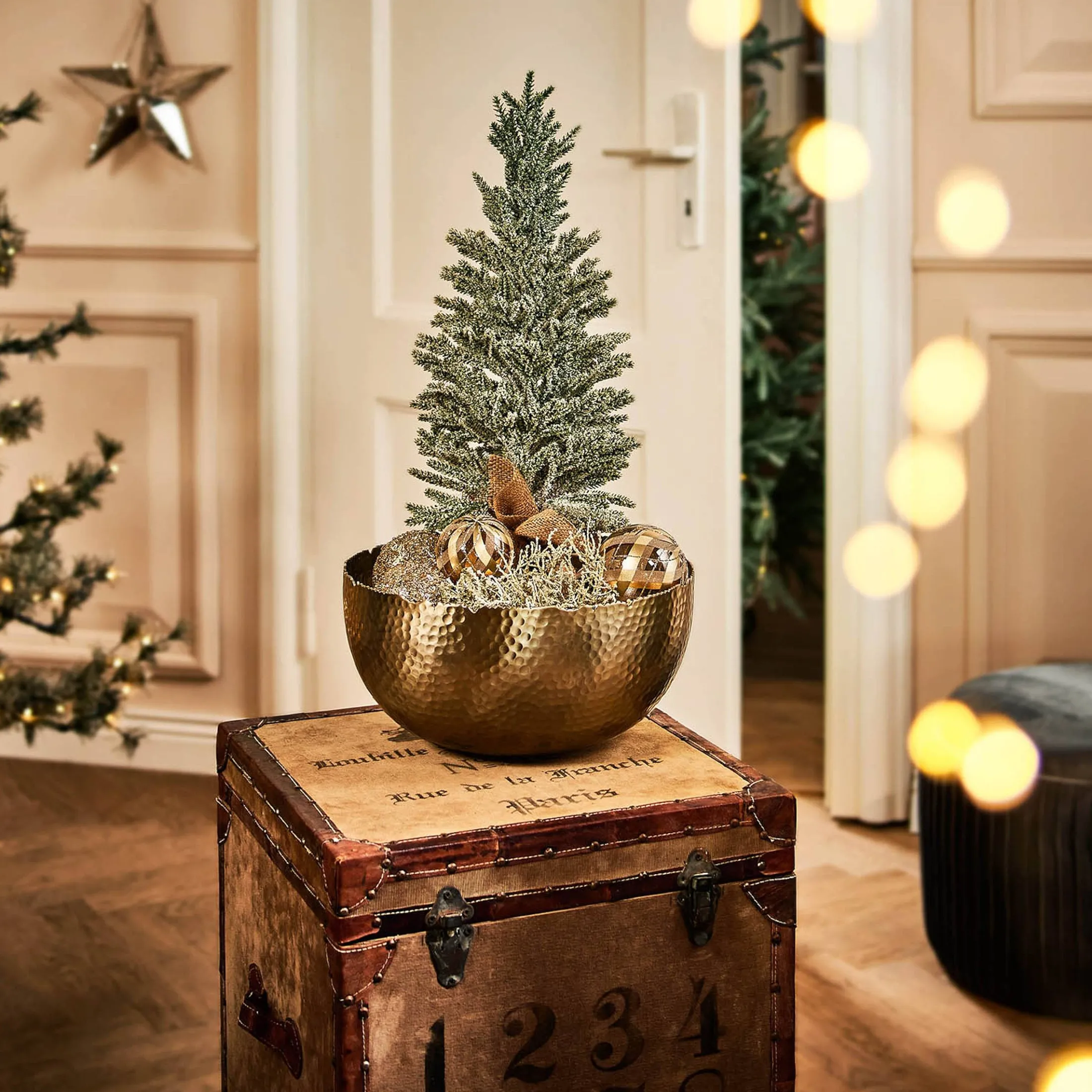 Outlet Depot Kunst-Tannenbaum, Beschneit